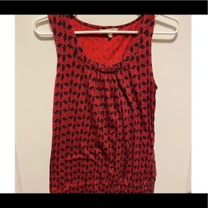 Patterned red & black Banana Republic women’s top. Size S